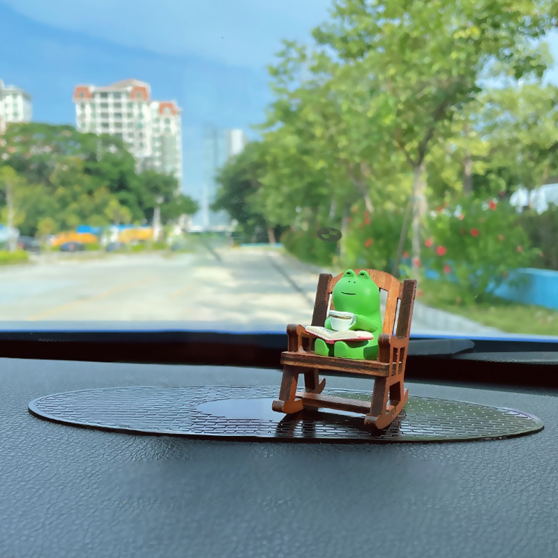 Miniatura de Sapo Fofo em Resi - Office Furniture Heaven avaliação e preço